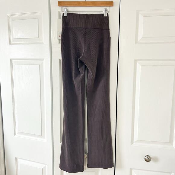 NWT Lululemon Ribbed Softstreme Flared Pant Leggings Espresso Brown Size 2 - Picture 6 of 9